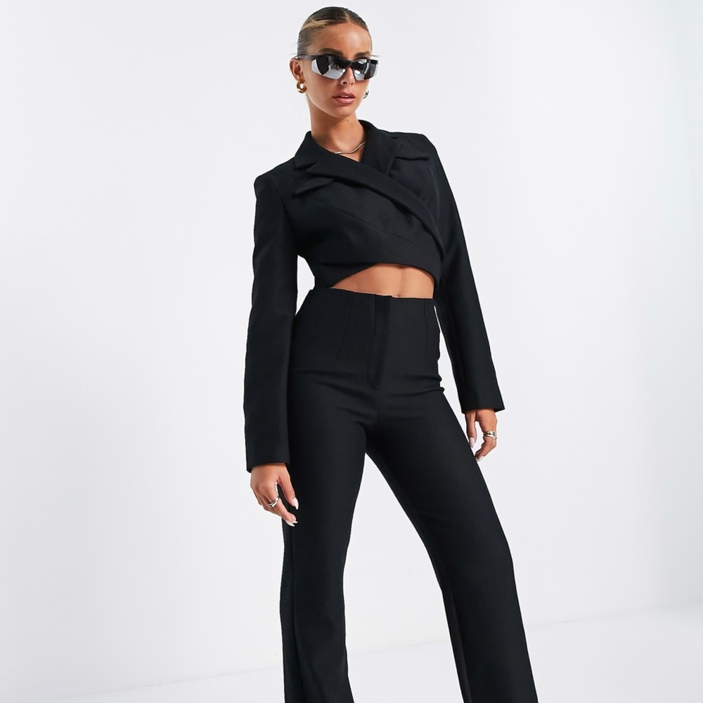 NWOT! Topshop Cropped Wrap Suit Blazer